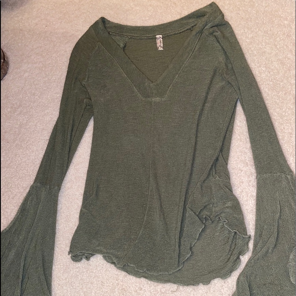 free people flowy sleeved v neck